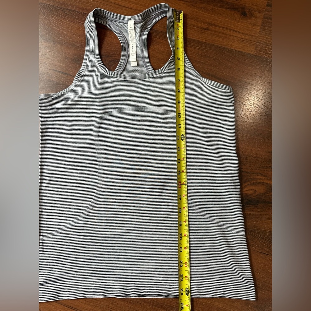 Lululemon Swiftly Tech Racerback Tank Black White Stripe Womens Sz 8 - Picture 6 of 8